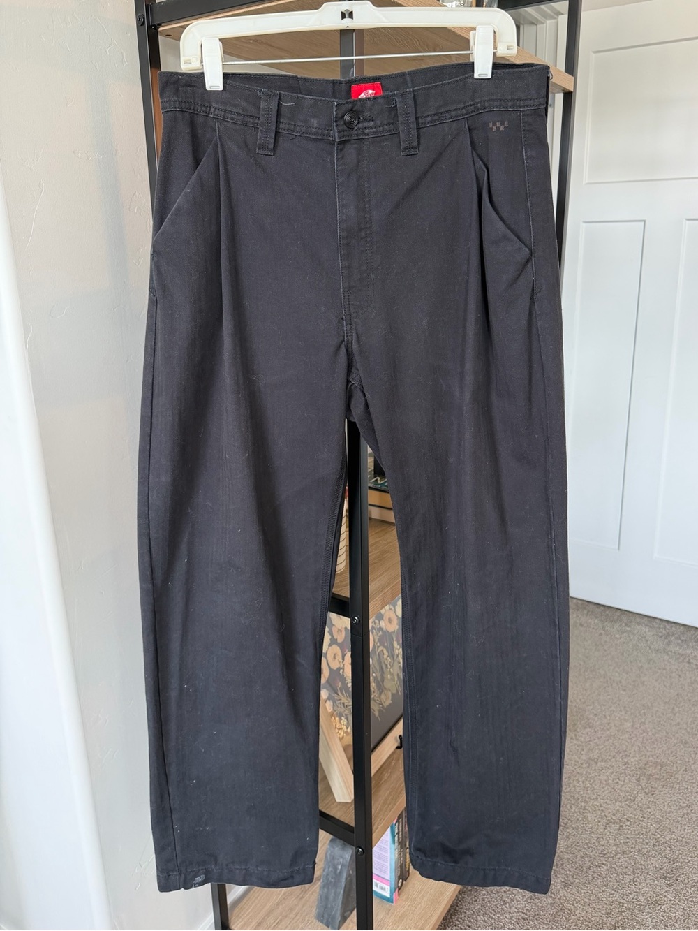 Vans Men's Black Relaxed Chino Pants